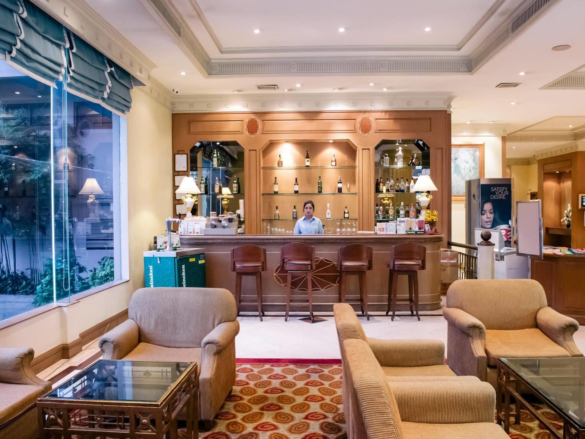 The Palazzo Hotel Bangkok Exteriör bild